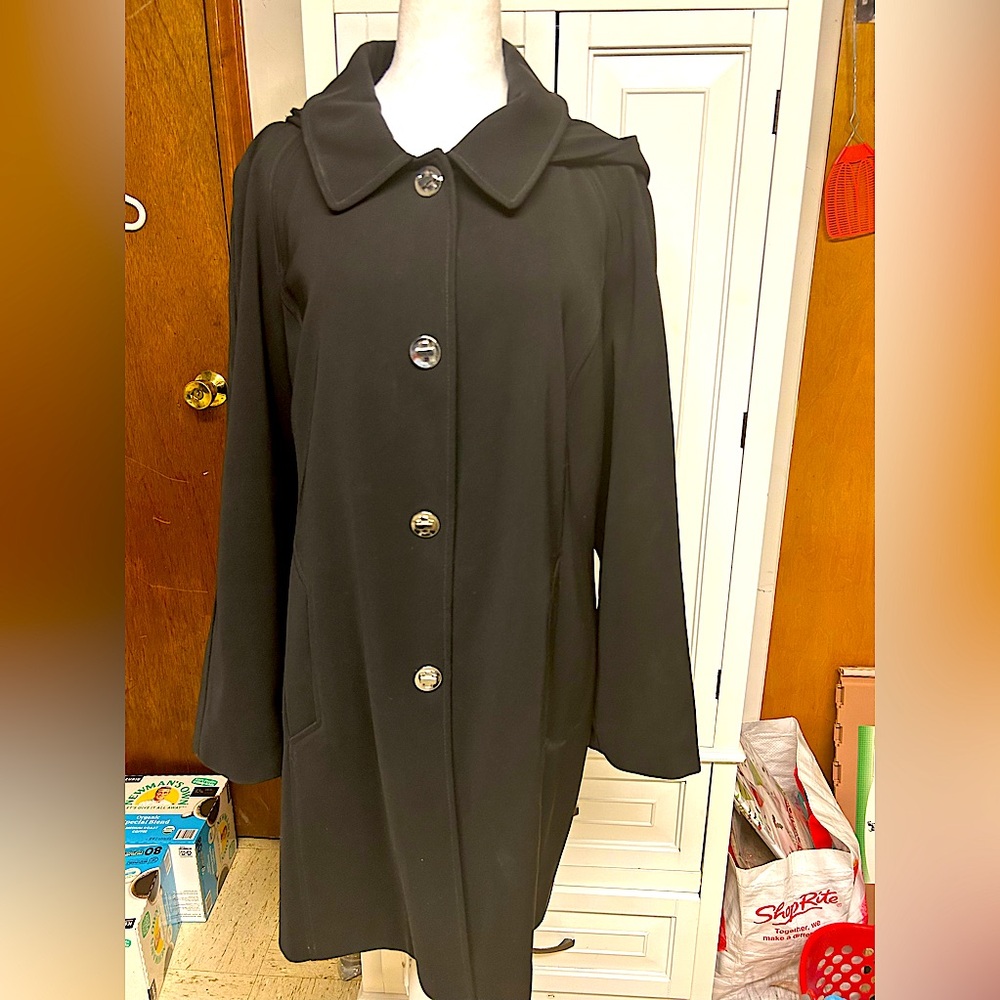 London Fog Black Classic Single-Breasted Trench Coat